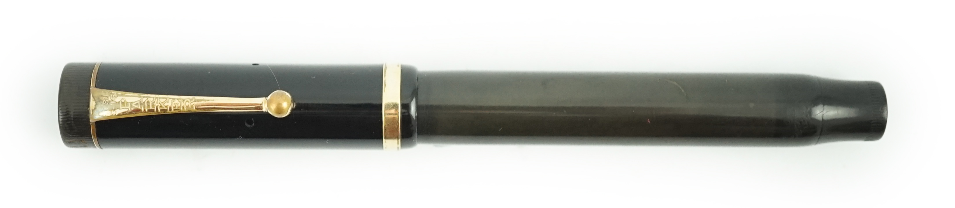 A Parker Duofold Lucky Curve Senior in black